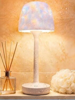 Table lamp